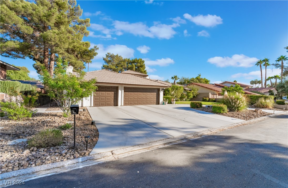 2504 Windjammer Way Property Photo 4