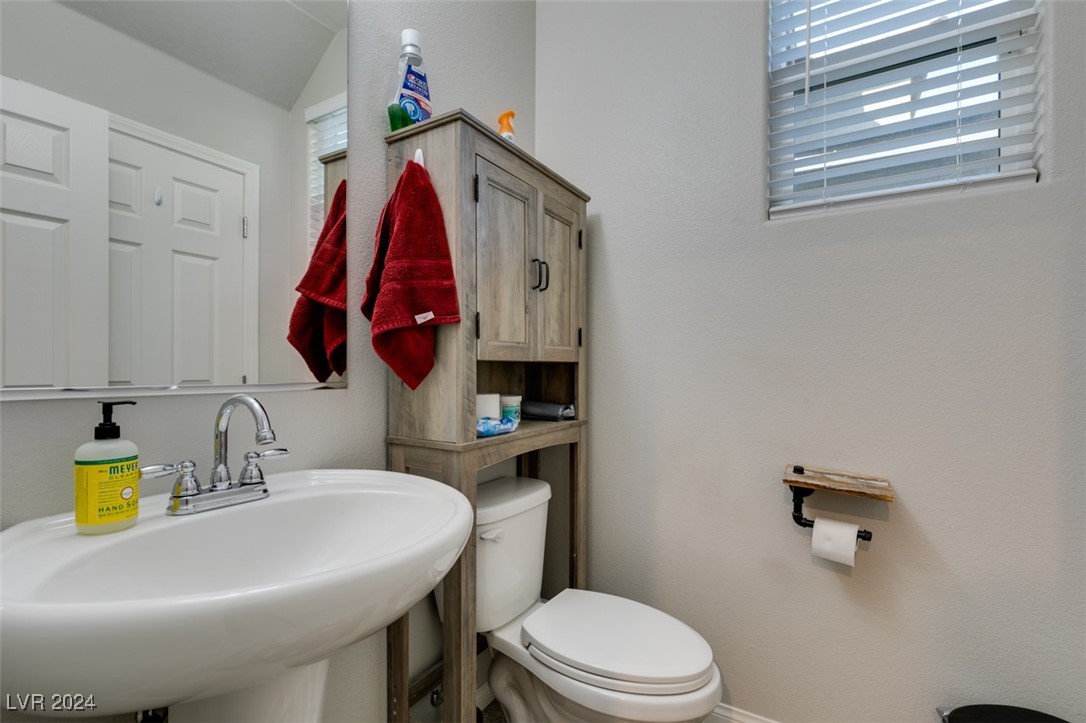 4323 Creekside Cavern Avenue Property Photo 27