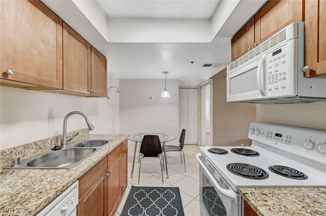 4200 South Valley View Boulevard 3092 Property Photo 22