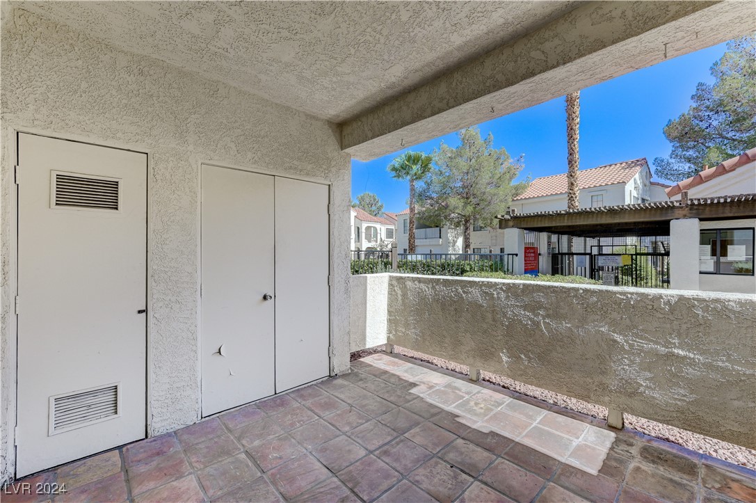 4860 Nara Vista Way 104 Property Photo 28