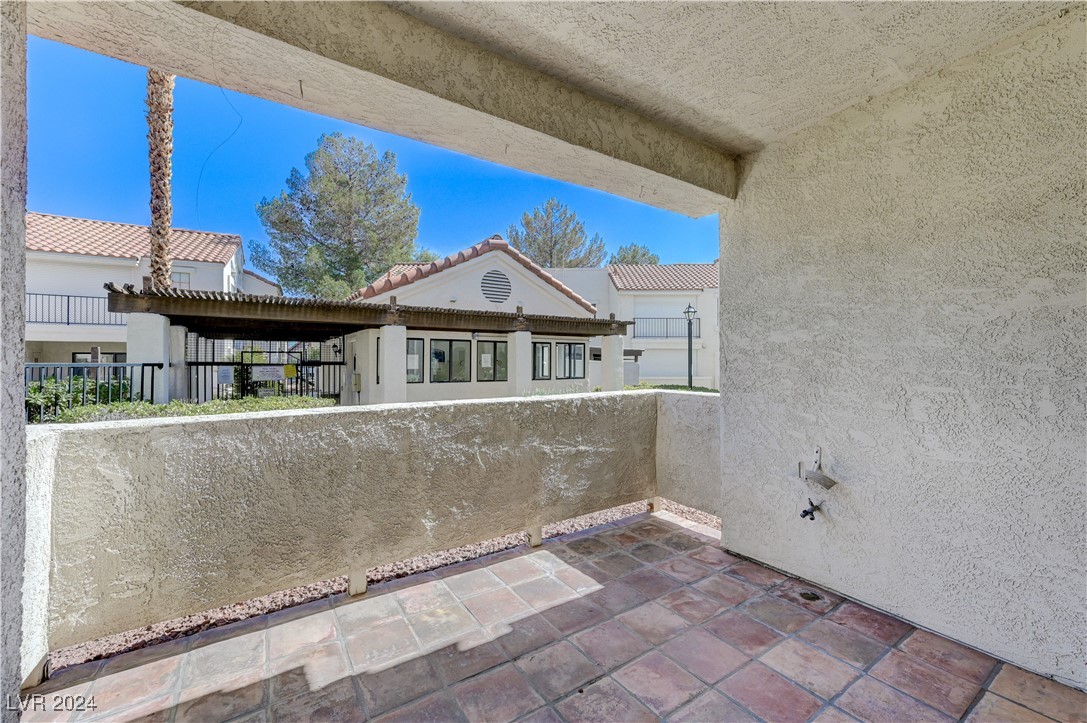4860 Nara Vista Way 104 Property Photo 29