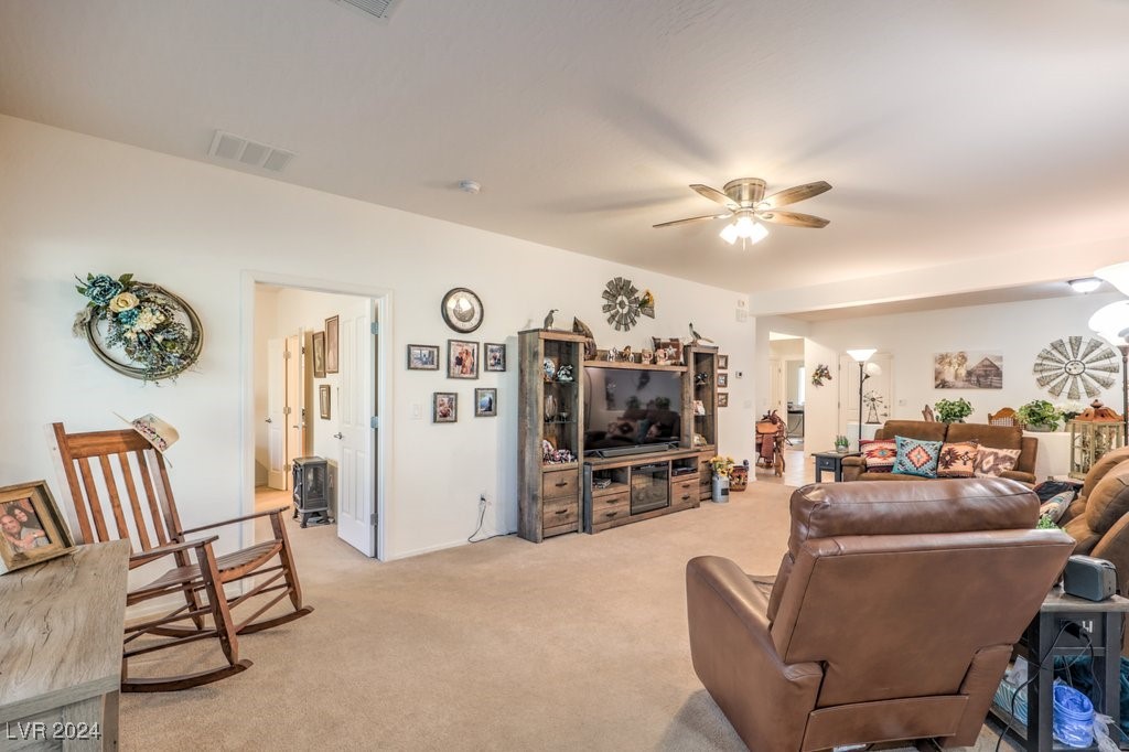 7625 Fieldfare Drive Property Photo 7