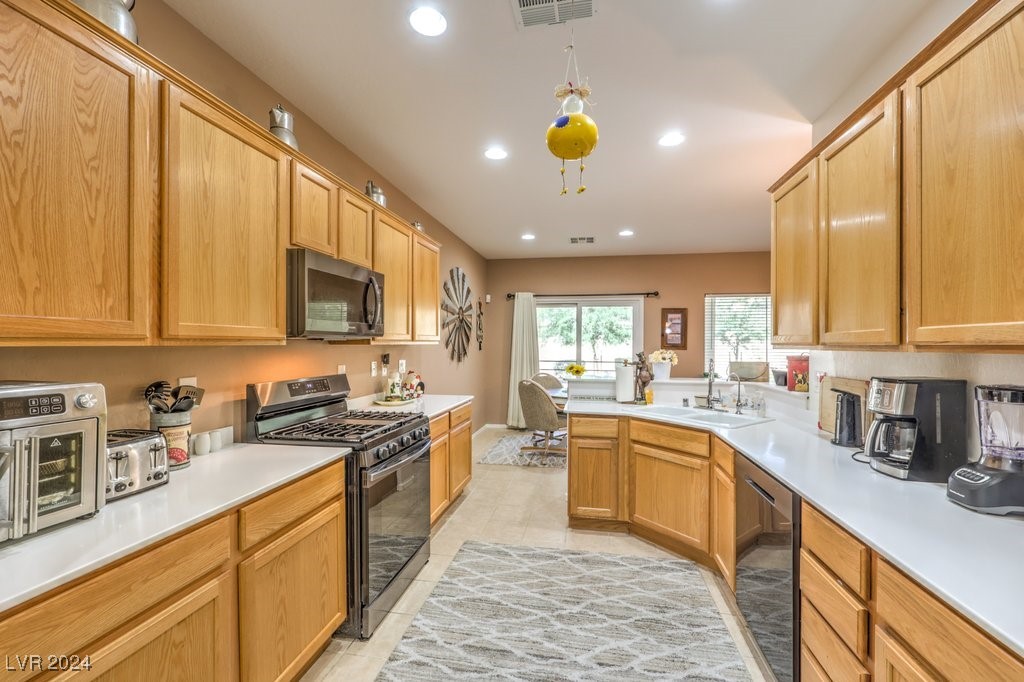 7625 Fieldfare Drive Property Photo 13