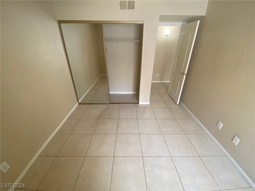 9325 West Desert Inn Road 143 Property Photo 7