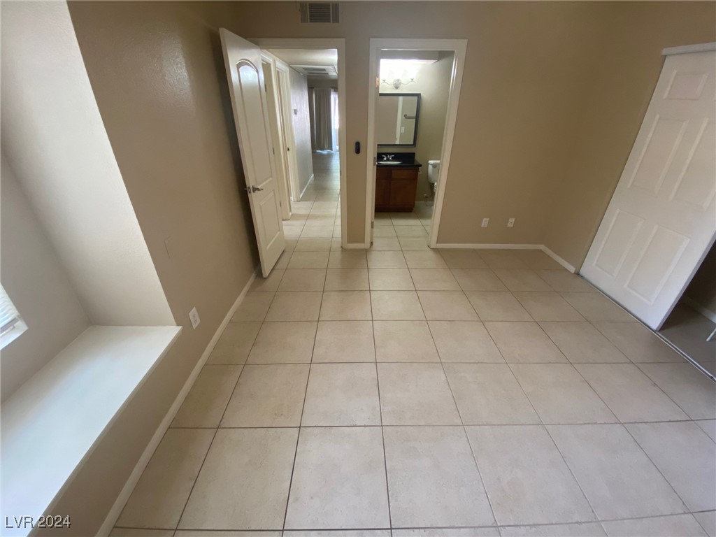 9325 West Desert Inn Road 143 Property Photo 20