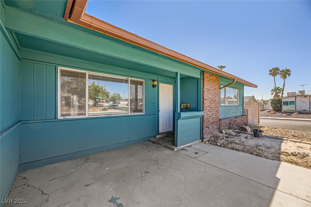 425 Oil Lantern Lane Property Photo 4