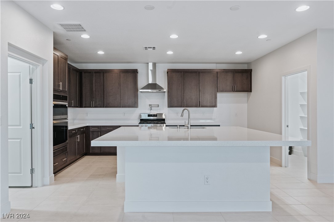 400 South Jena Street Property Photo 14