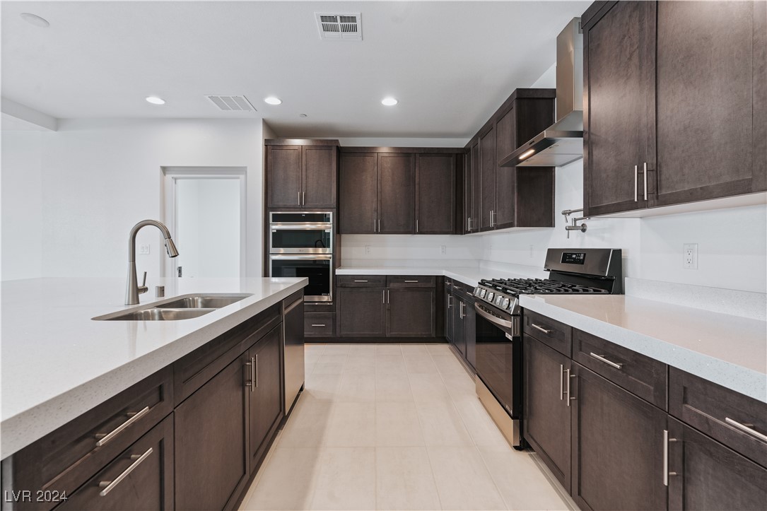 400 South Jena Street Property Photo 16