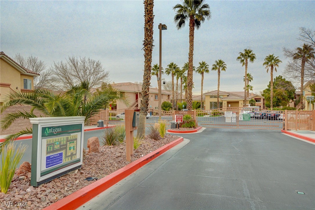 1050 East Cactus Avenue 2106 Property Photo 26
