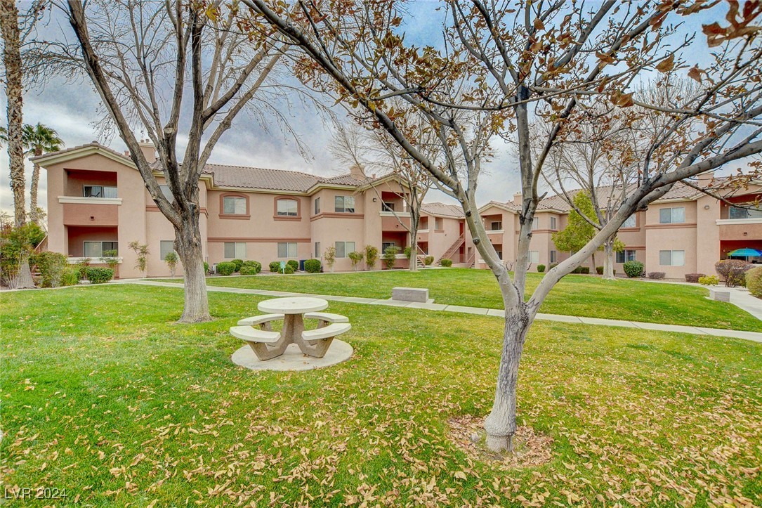 1050 East Cactus Avenue 2106 Property Photo 28