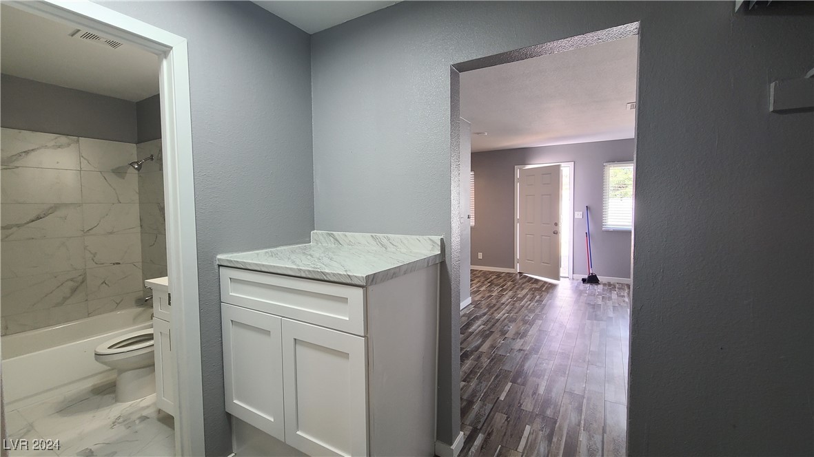 2500 Bassler Street D Property Photo 10