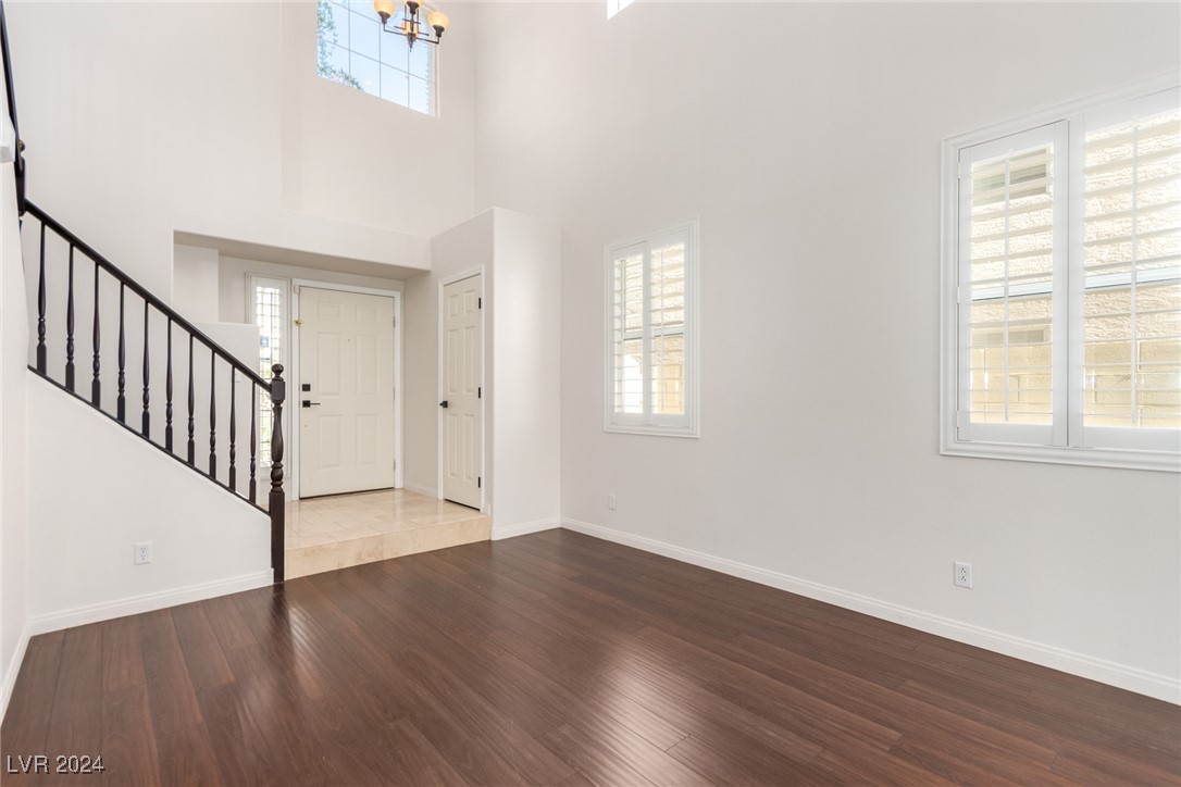 9749 Ravine Avenue Property Photo 7