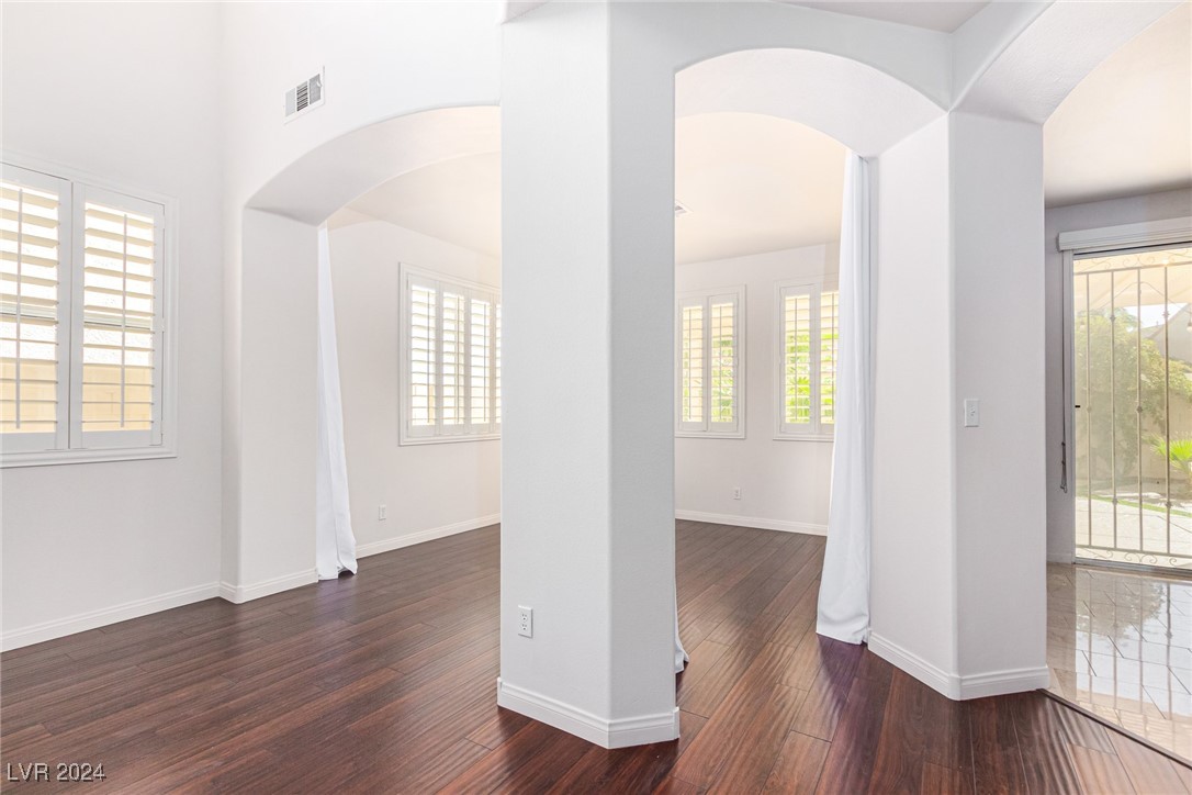 9749 Ravine Avenue Property Photo 9