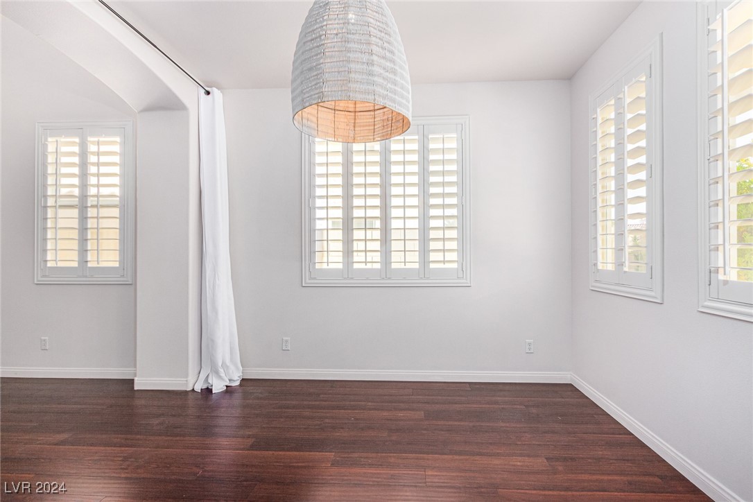 9749 Ravine Avenue Property Photo 13