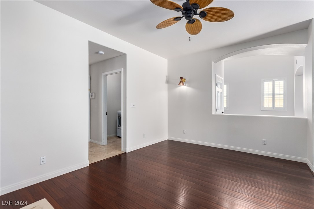 9749 Ravine Avenue Property Photo 16