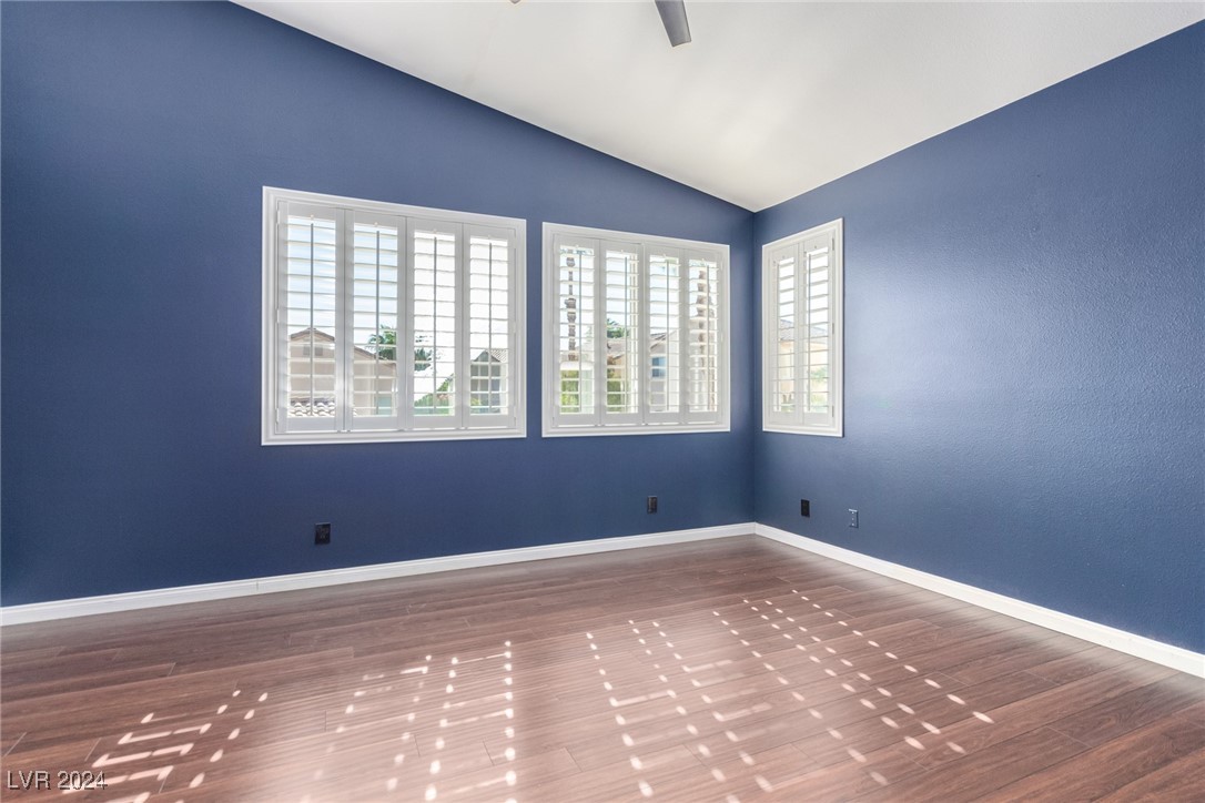 9749 Ravine Avenue Property Photo 34