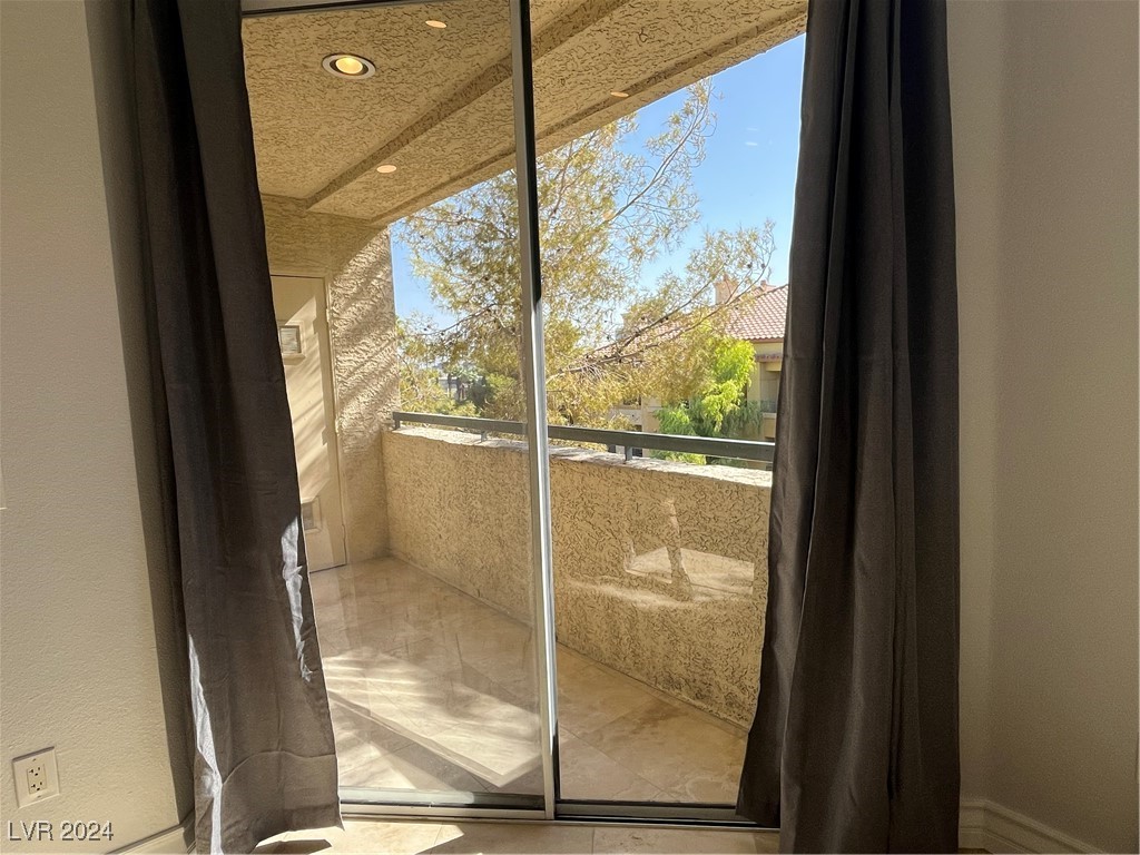 260 East Flamingo Road 433 Property Photo 9