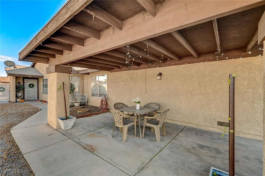 7019 Grassy Knoll Street Property Photo 3