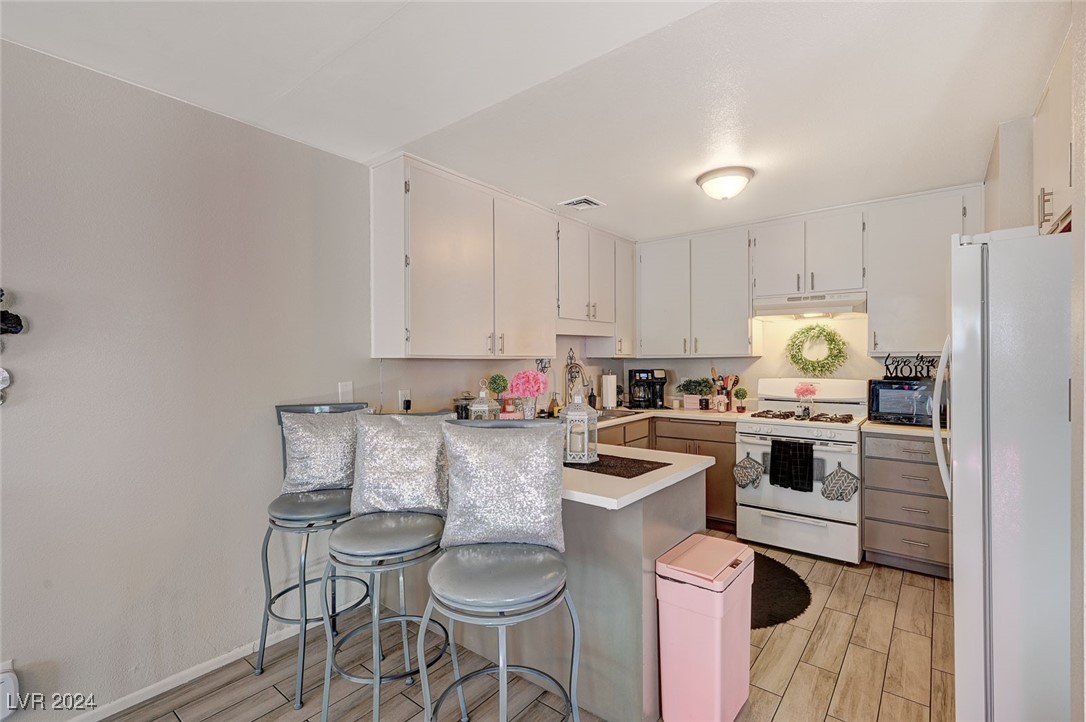 7019 Grassy Knoll Street Property Photo 13