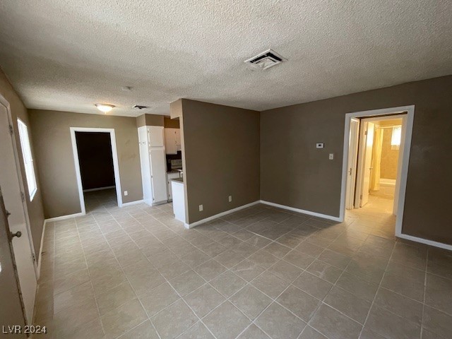 2516 East Mesquite Avenue Property Photo 2