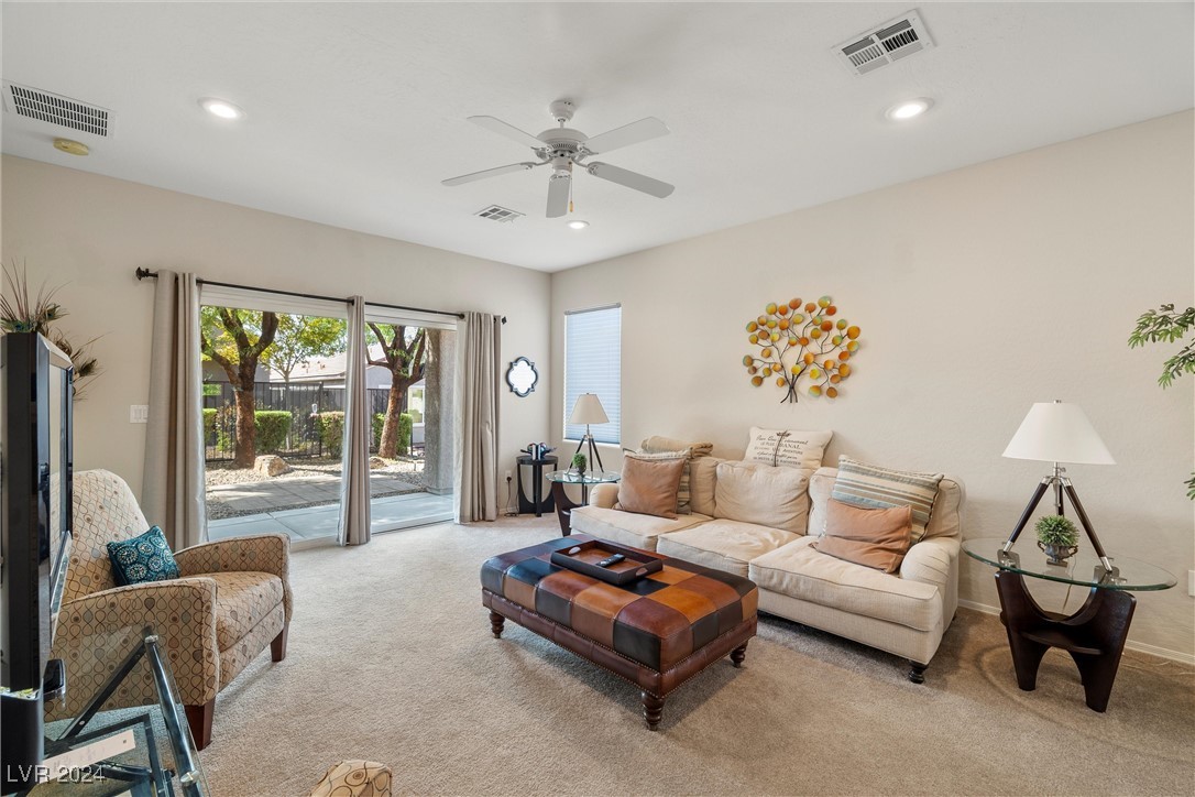2569 Cosmic Dust Street Property Photo 4