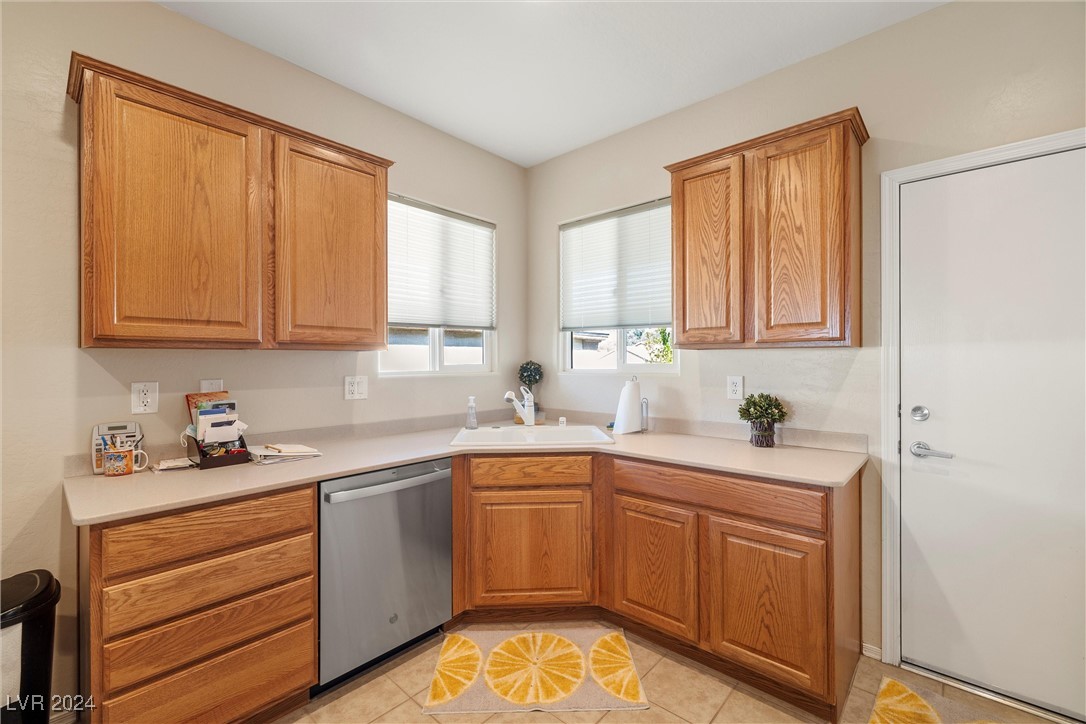 2569 Cosmic Dust Street Property Photo 10