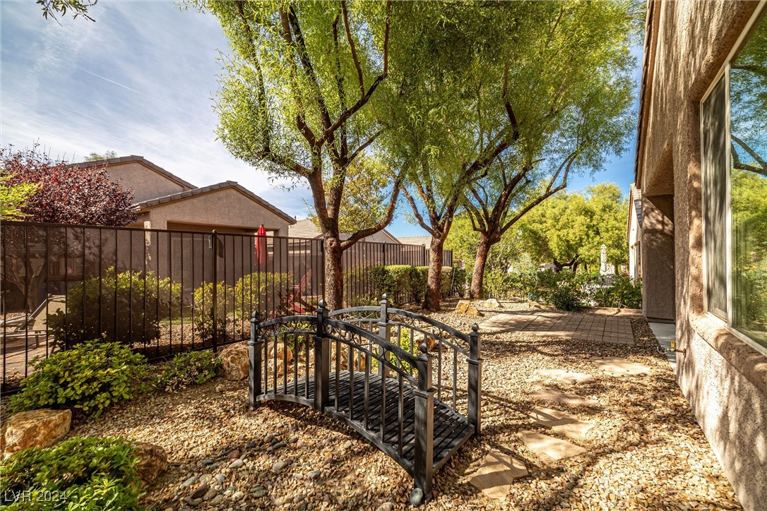 2569 Cosmic Dust Street Property Photo 22