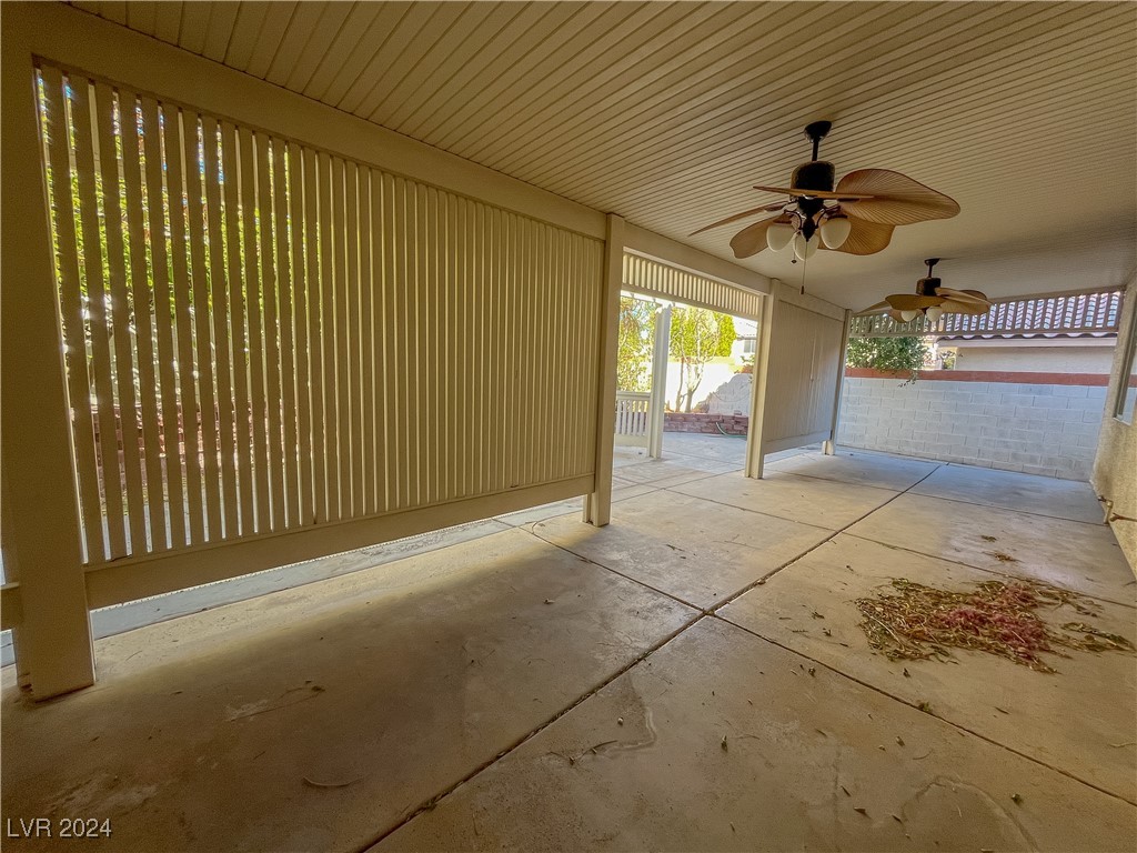 8232 Crown Peak Avenue Property Photo 5