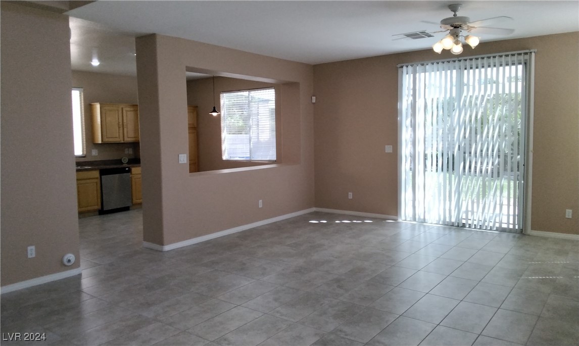 8917 Picket Fence Avenue Property Photo 9