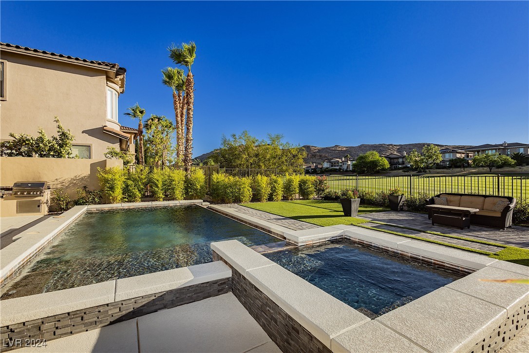 2019 Orchard Mist Street Property Photo 12