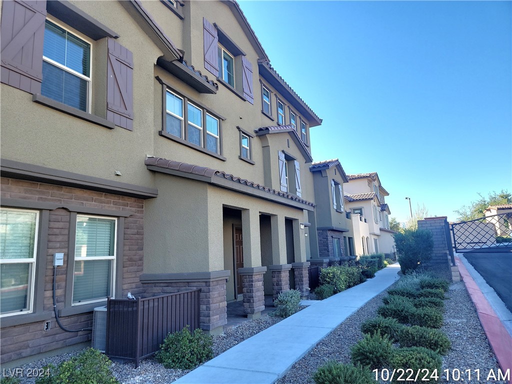 177 Petaluma Valley Drive Property Photo 1