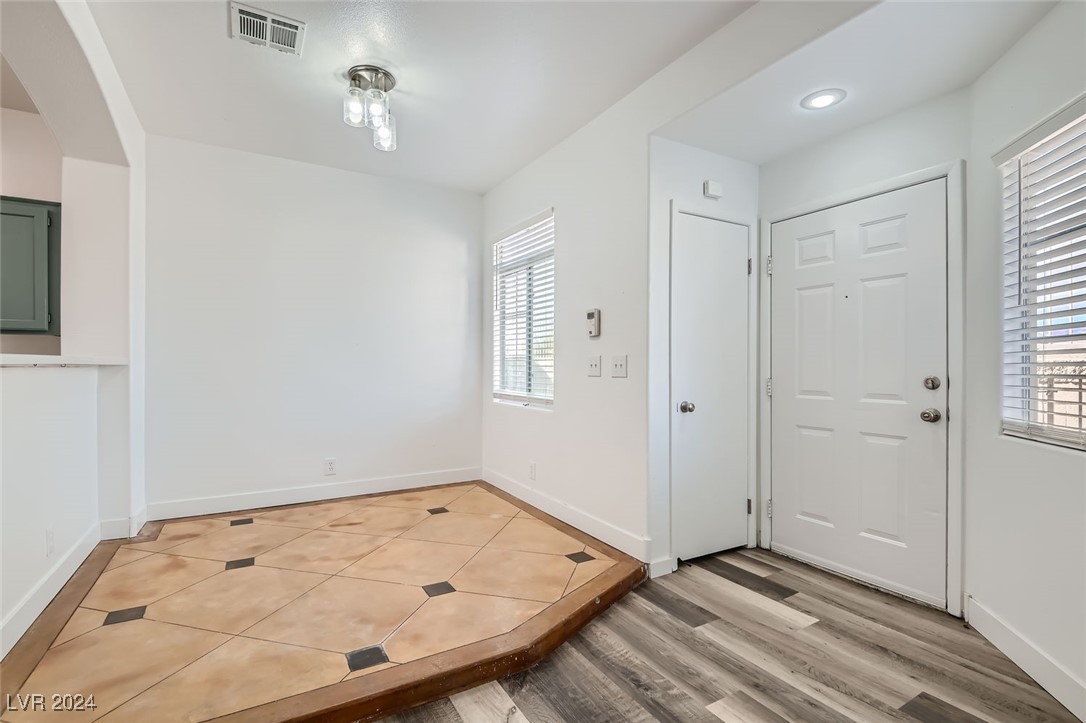 1229 Nevada Sky Street Property Photo 10