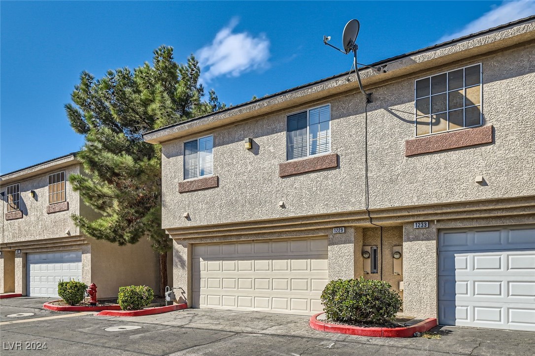 1229 Nevada Sky Street Property Photo 25