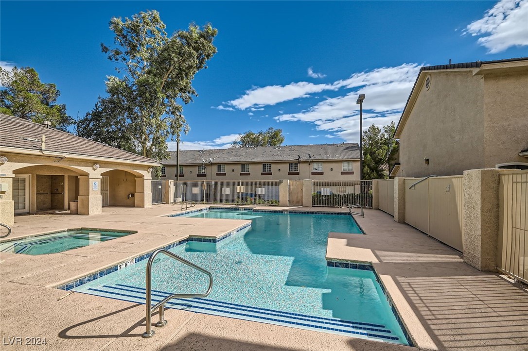 1229 Nevada Sky Street Property Photo 28