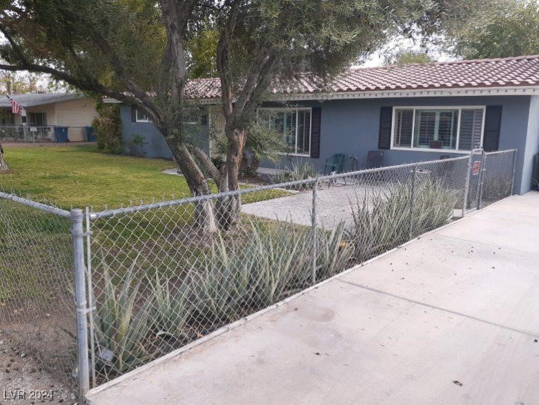 5193 Harris Avenue Property Photo 3