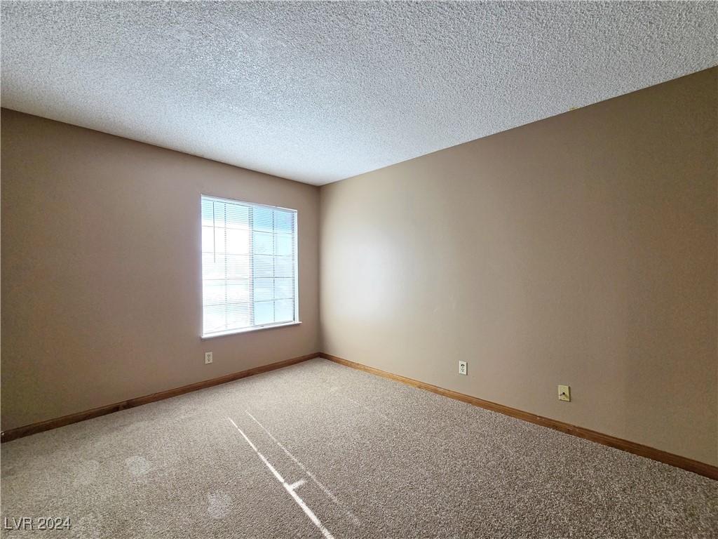7112 Lodge Circle Property Photo 16