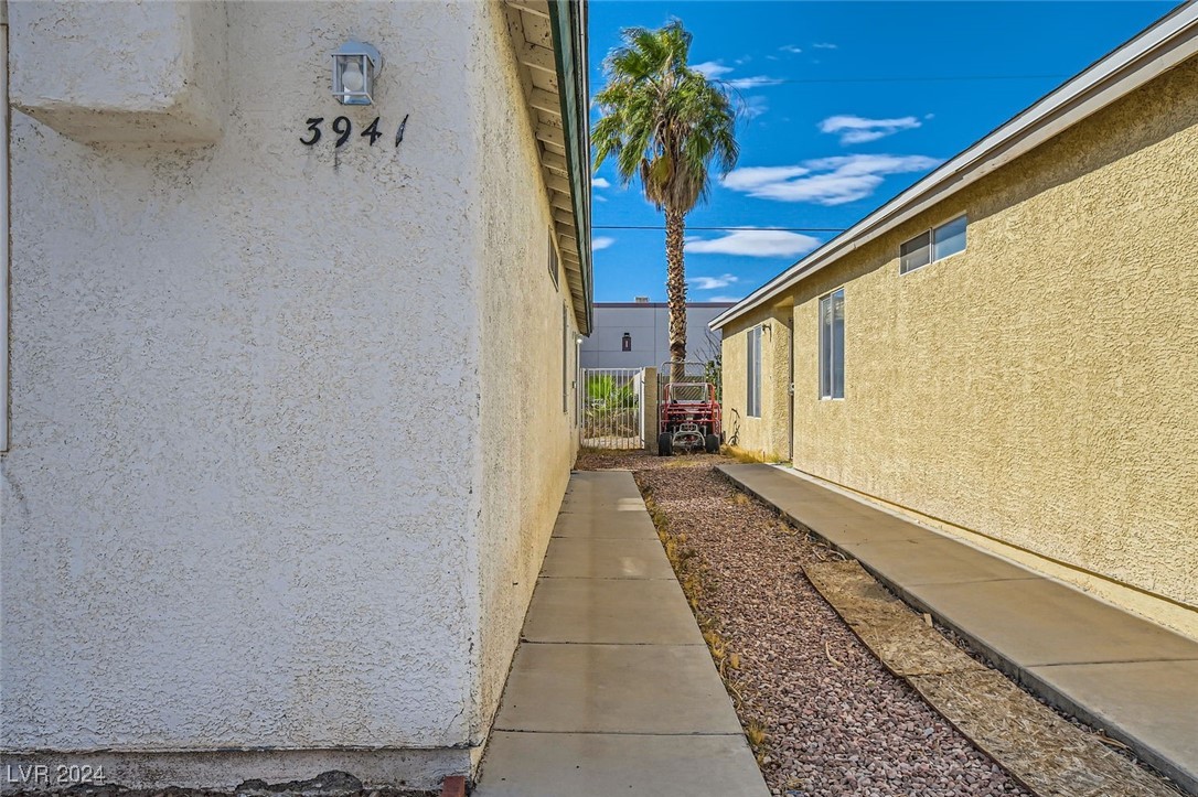 3941 Via Lucia Drive Property Photo 3