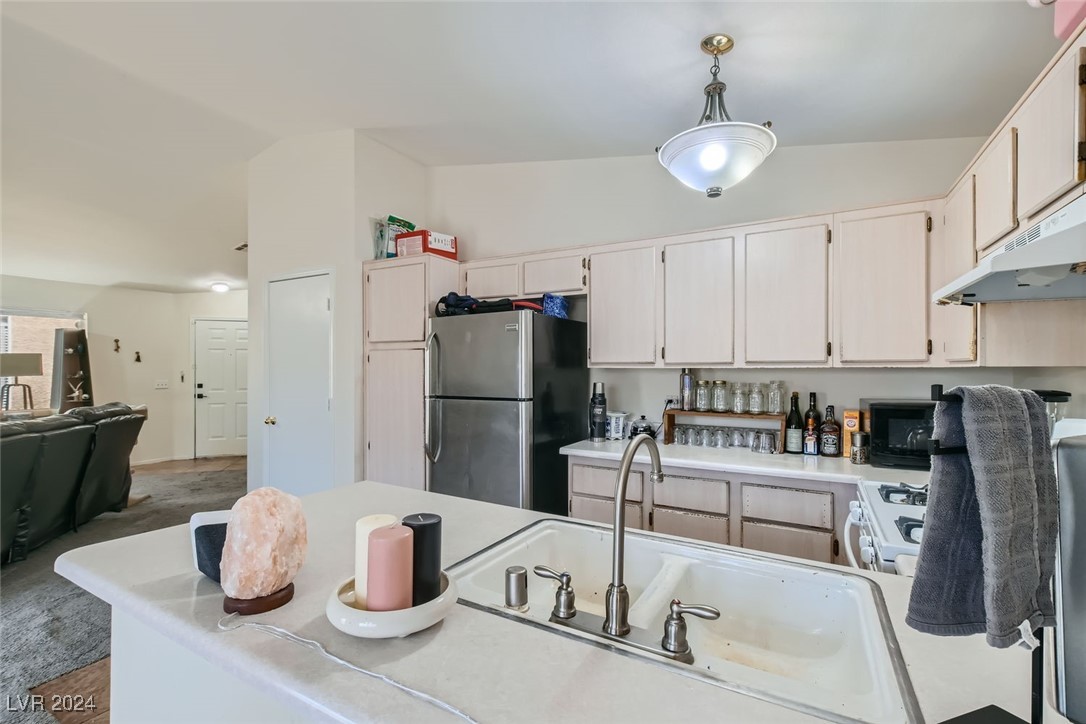 3941 Via Lucia Drive Property Photo 10