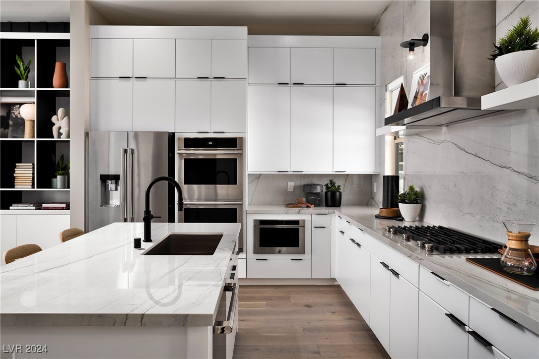 639 Spotted Falcon Street Property Photo 12