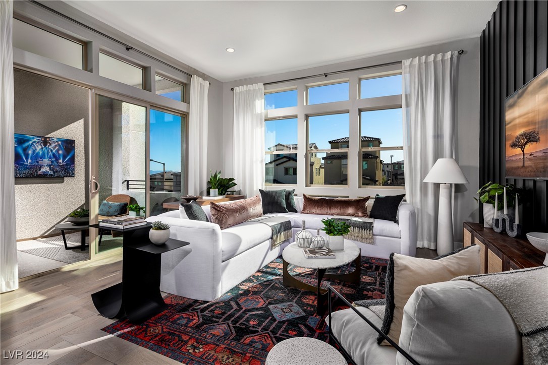 639 Spotted Falcon Street Property Photo 15