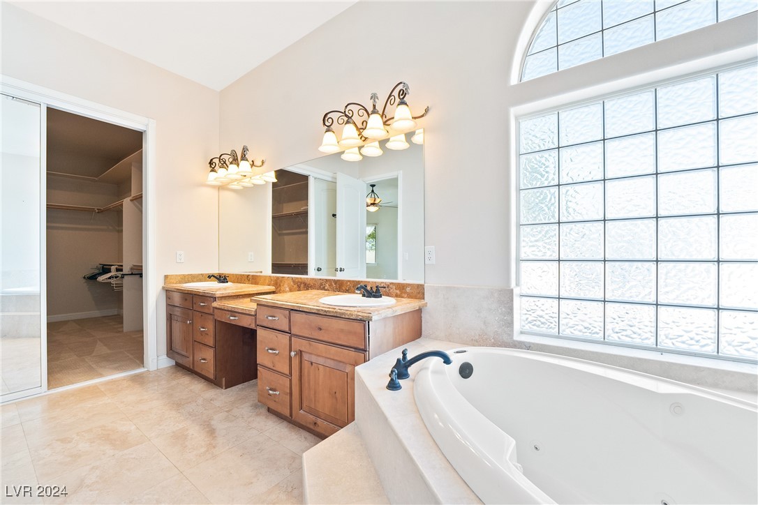 2500 South Zephyr Avenue Property Photo 46