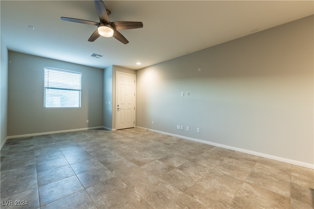 2664 Chinaberry Hill Street Property Photo 4