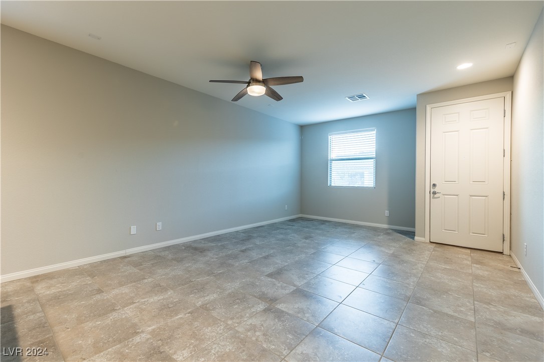 2664 Chinaberry Hill Street Property Photo 5