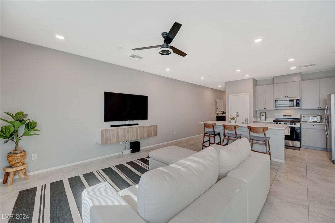 5269 Silver Branch Avenue Property Photo 18