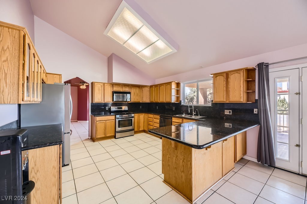 340 East Longacres Drive Property Photo 13