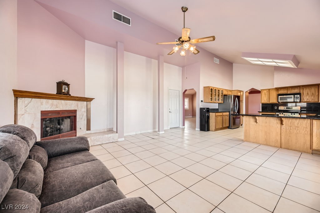 340 East Longacres Drive Property Photo 15