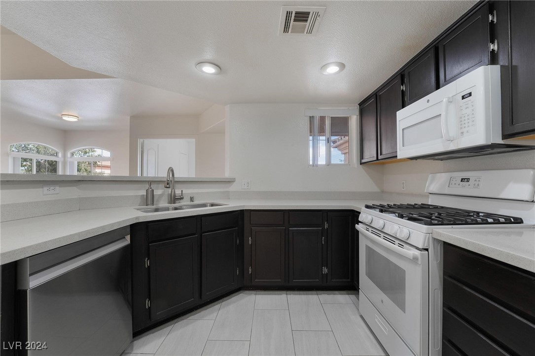7400 West Flamingo Road 2013 Property Photo 8