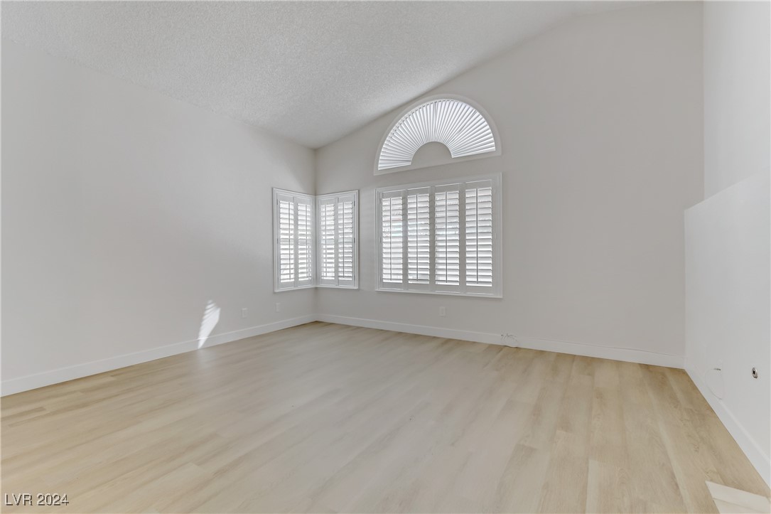 3220 Sabrina Court Property Photo 5