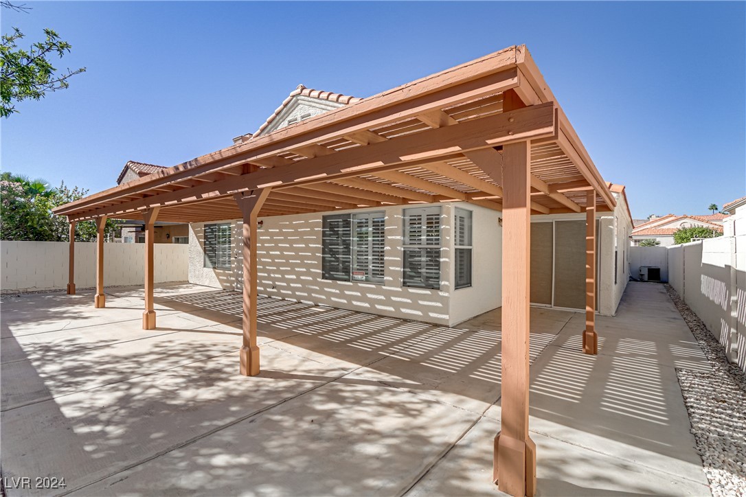 3220 Sabrina Court Property Photo 28