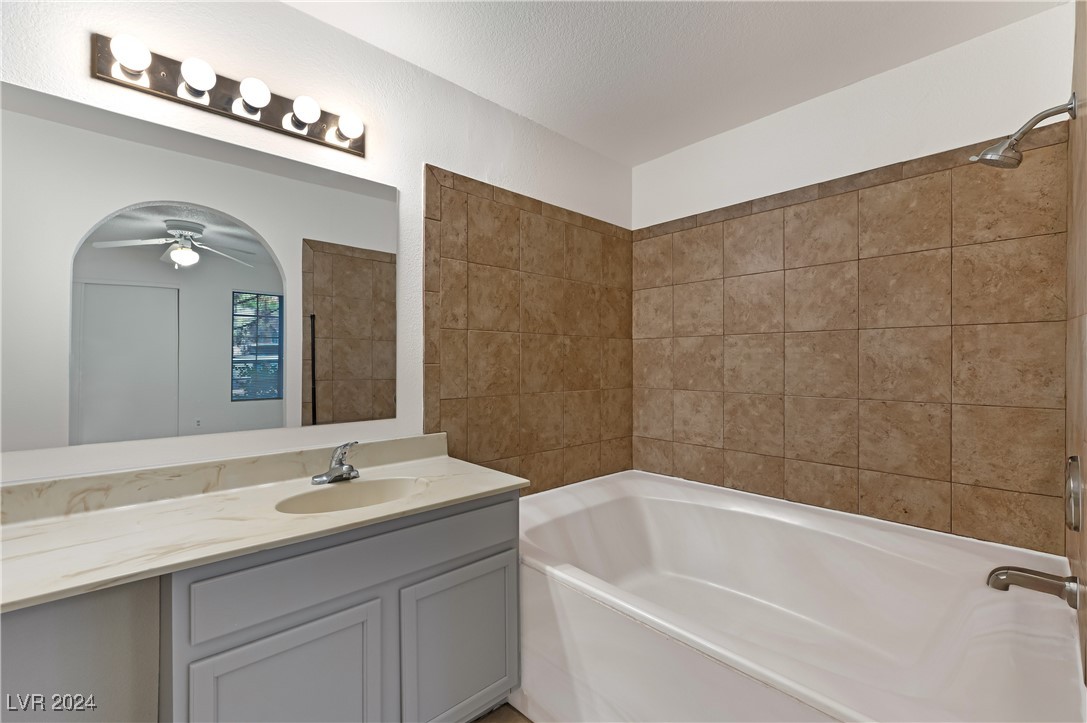 2200 South Fort Apache Road 1227 Property Photo 21